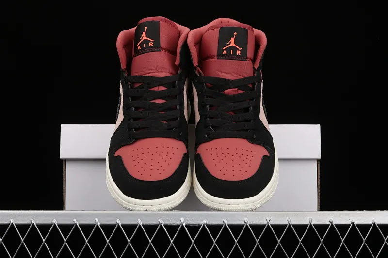 All categories Air Jordan Jordan series basketball shoes Air Jordan 1 Mid G version pure original Air Jordan 1 Mid AJ1 Joe 1 red bean milk tea mid-top basketball shoes BQ6472-202